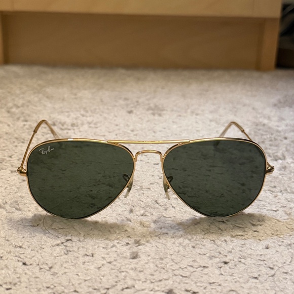 Ray-Ban Aviator Sunglasses - Picture 1 of 2
